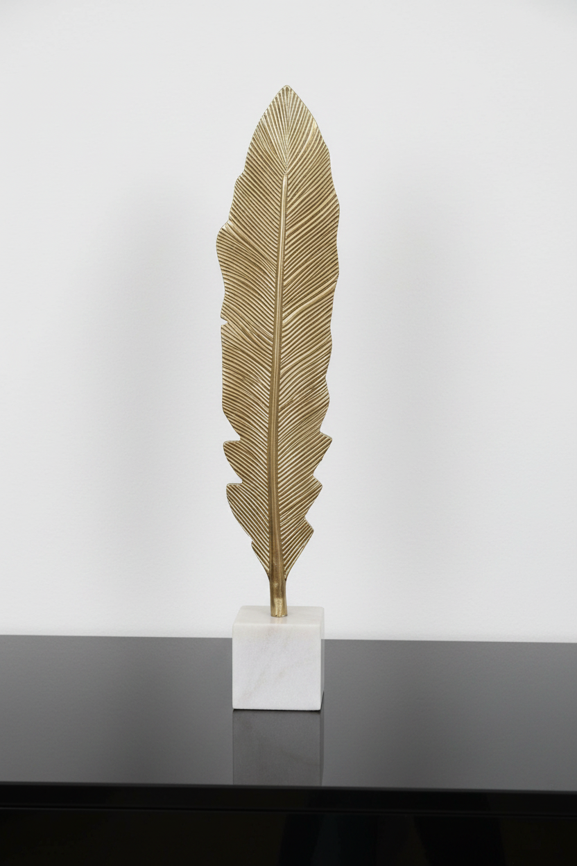 AILISH, ESCULTURA PLUMA