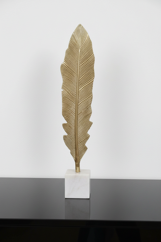 AILISH, ESCULTURA PLUMA