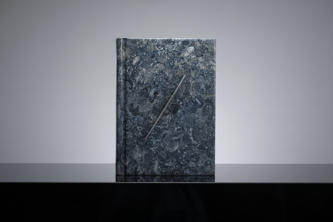 BLADE IMPACT, ESCULTURA LIBRO