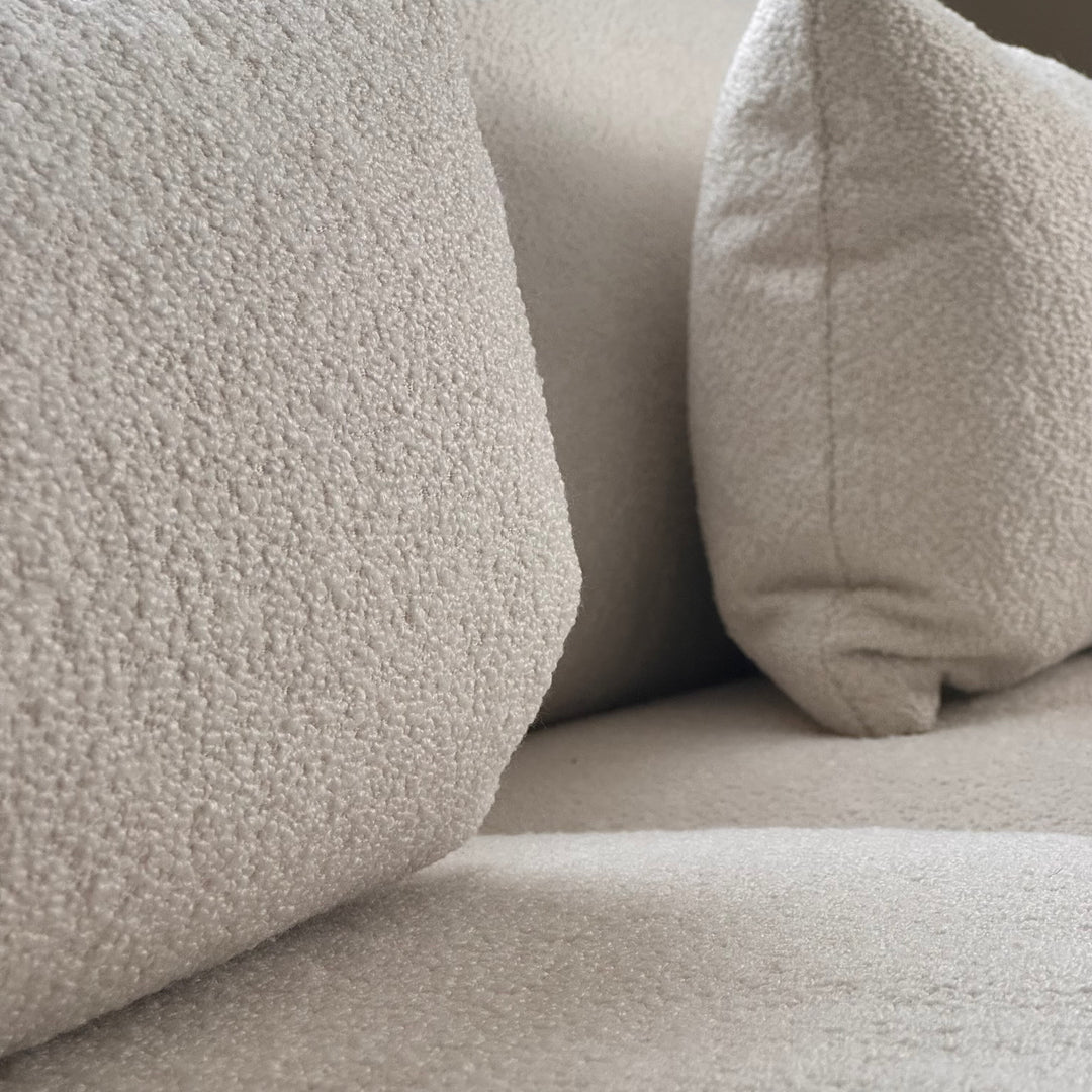 TATUM, SOFA