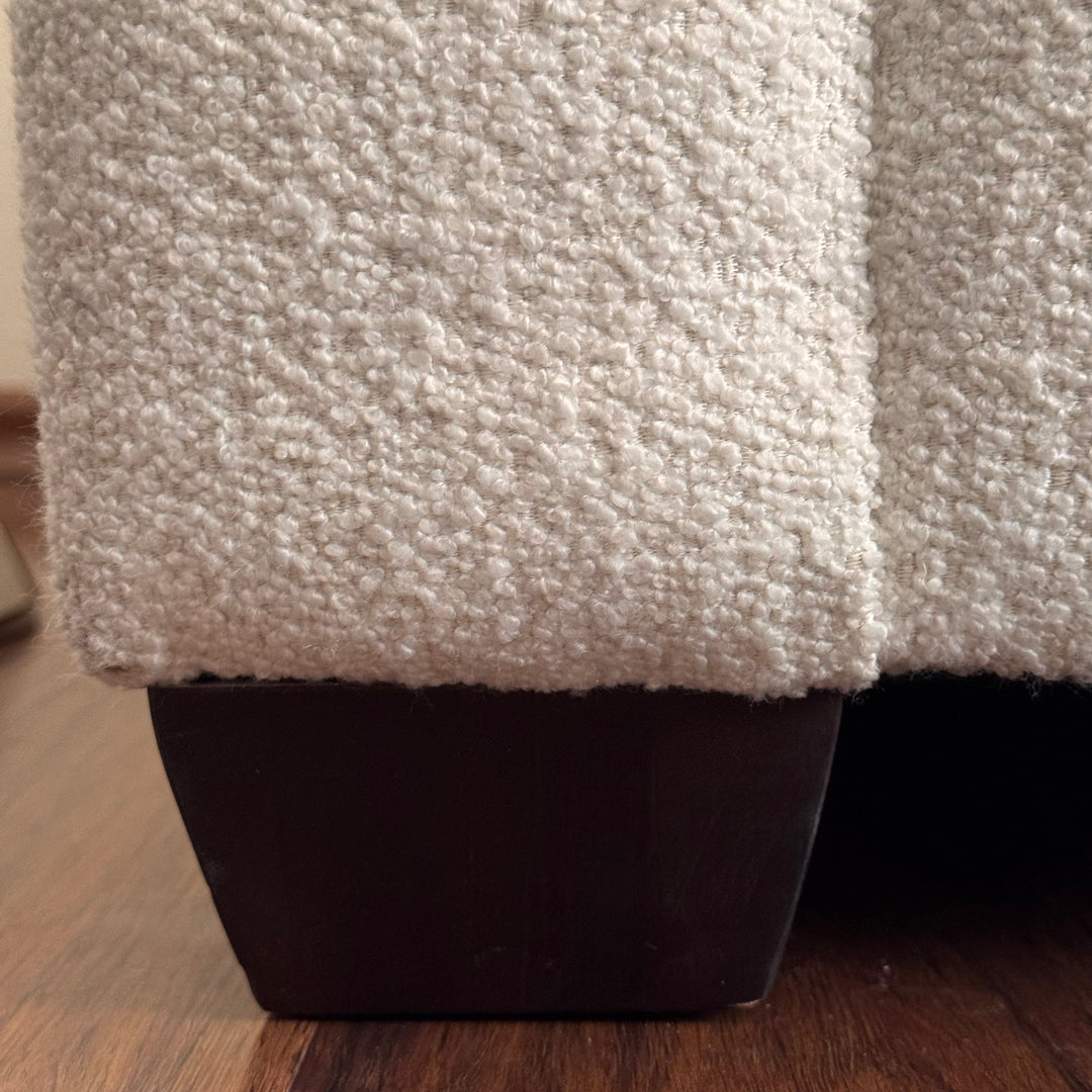 TATUM, SOFA