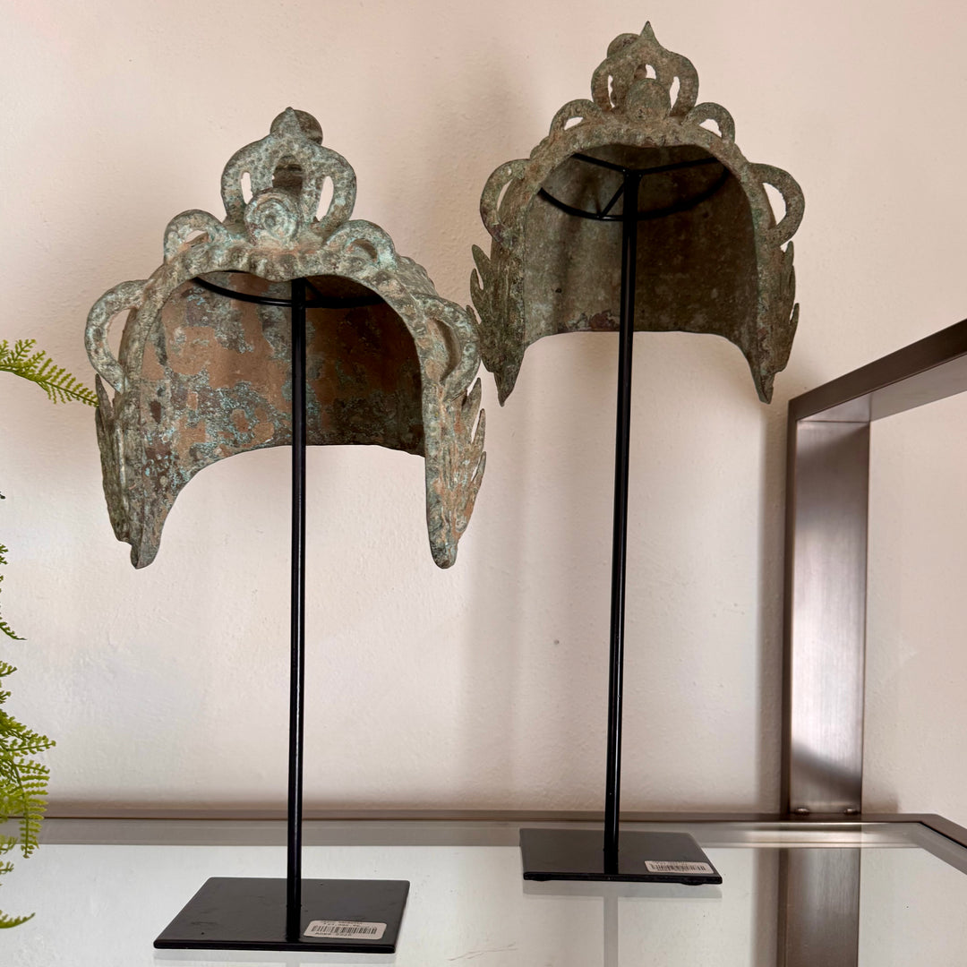 CASCO PEDESTAL, ESCULTURA GRANDE